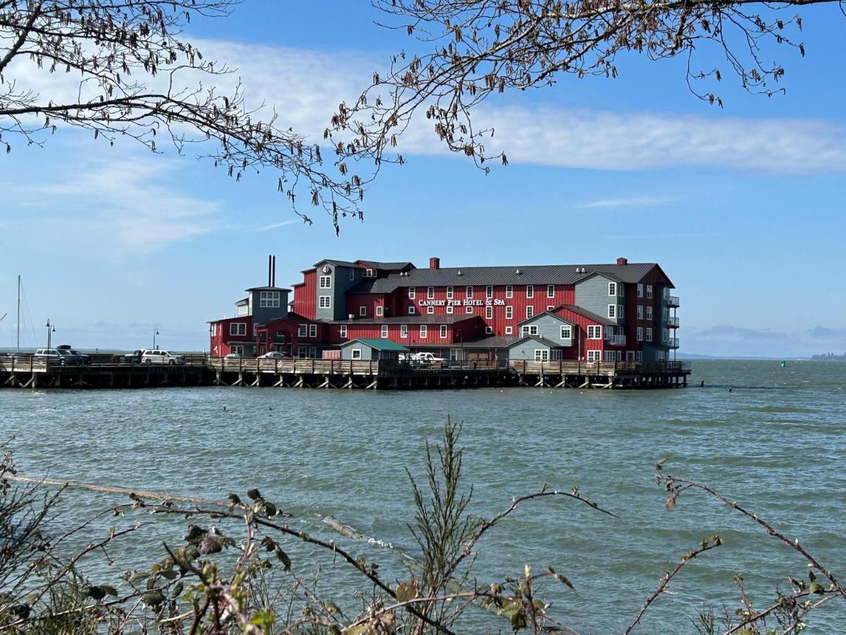 Cannery Pier Hotel & Spa 阿斯托里亚 外观 照片